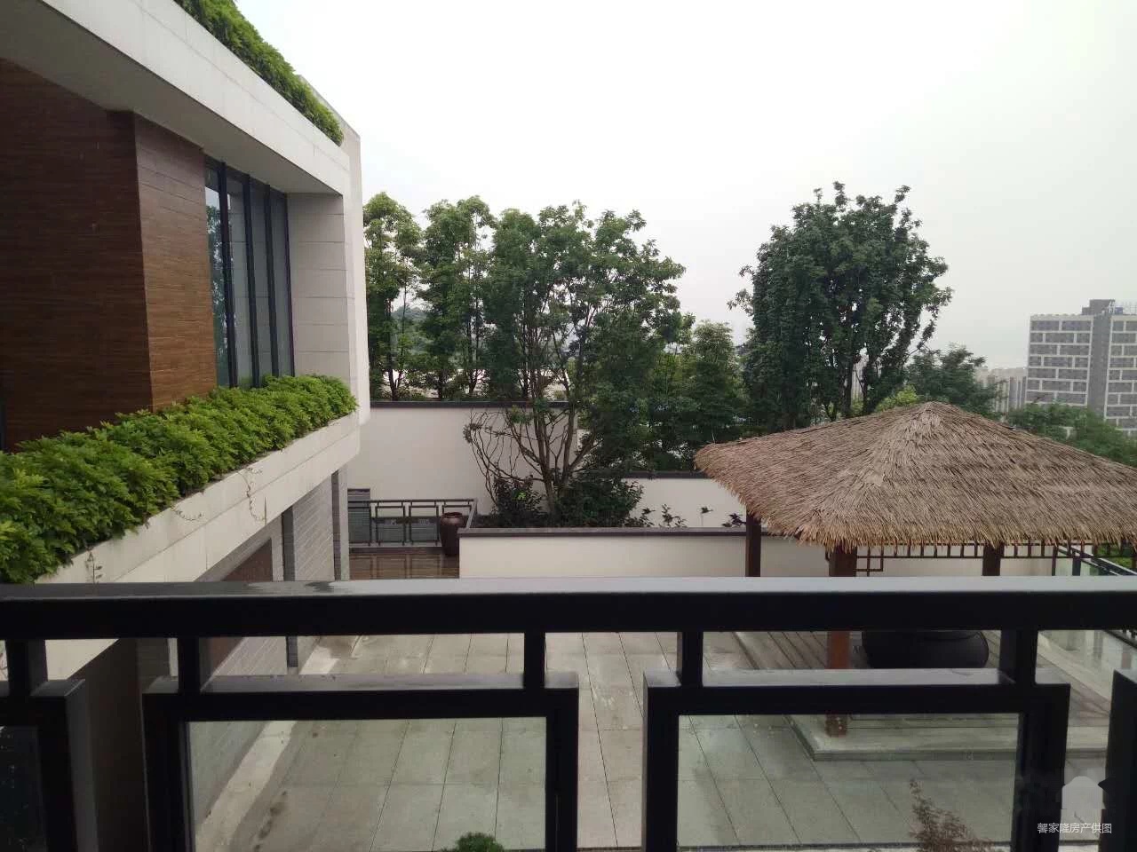 城市之魂,山城之脉,南山原林,独栋别墅,溪水相伴,大花园