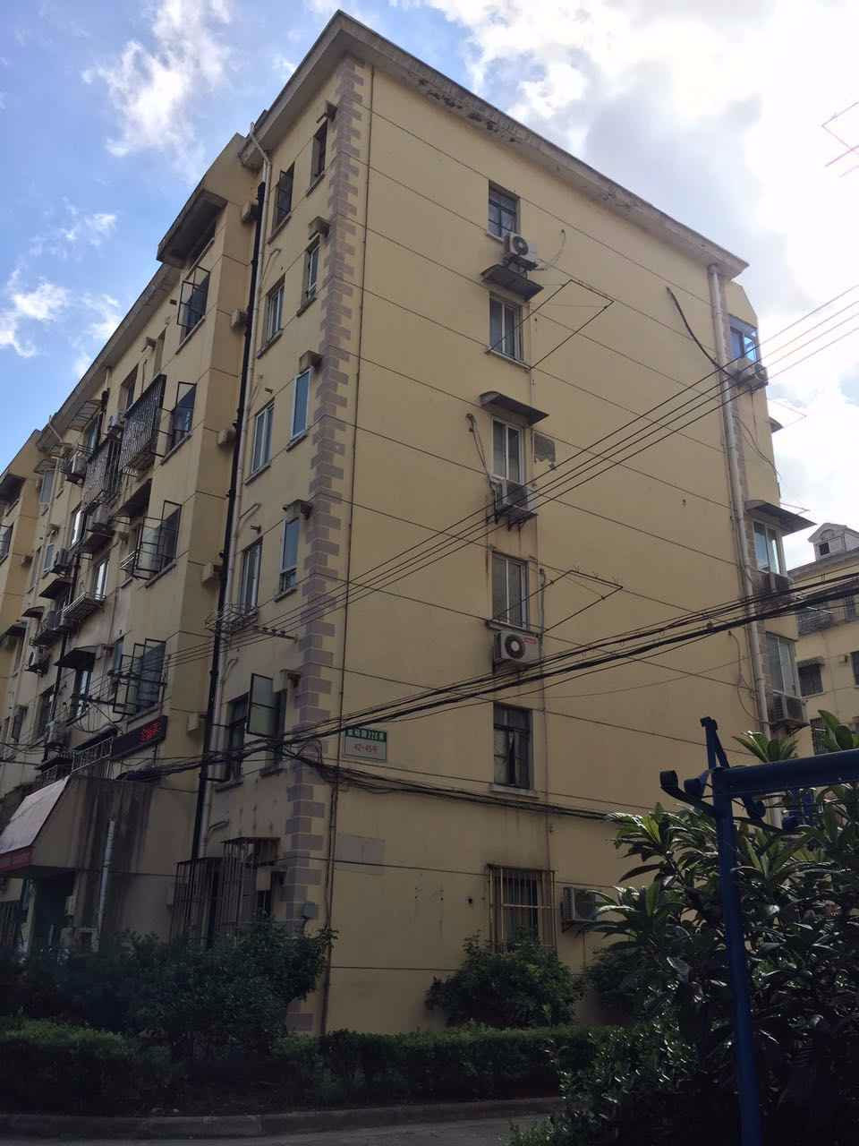 金杨五街坊交通方便近房型正气高满五税少随时看房